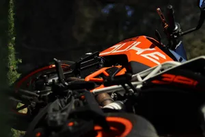 Ktm Rc 390 Orange Body Wallpaper