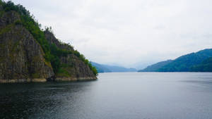 Lake Vidraru Dam Romania Wallpaper