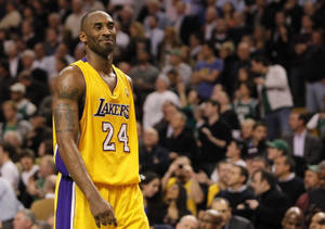 Lakers Hd Kobe Smirking Wallpaper