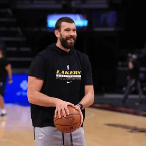 Lakers Marc Gasol Warm-up Wallpaper