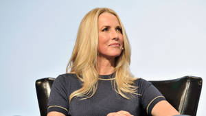 Laurene Powell Jobs Billionaire Philanthropist Wallpaper