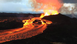 Lava Flow From Kilauea Volcano Wallpaper