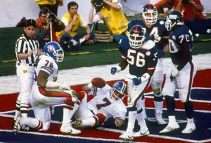 Lawrence Taylor Live Football Match Wallpaper