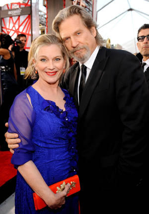 Legendary Actor Jeff Bridges With His Wife Susan Geston Wallpaper