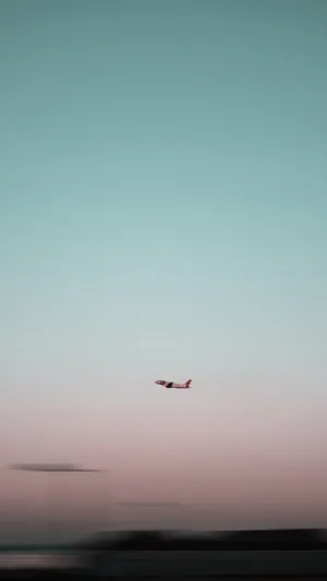 Let Iphone Travel Take You To New And Exciting Places! Wallpaper