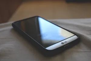 Lg Phone Black Case Wallpaper