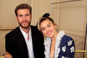Liam Hemsworth And Miley Cyrus Wallpaper