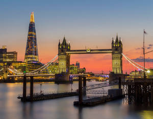 Lighted London Tower Bridge Wallpaper