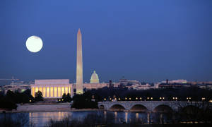 Lincoln Monument Full Moon Wallpaper