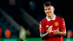 Lisandro Martínez Clapping Wallpaper