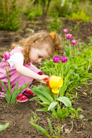 Little Girl Gardening Focus Photography Wallpaper