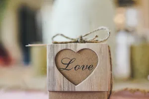 Love Gifts That Last Forever! Wallpaper