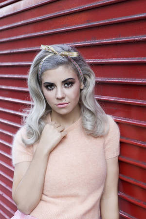 Lovely Marina And The Diamonds Wallpaper