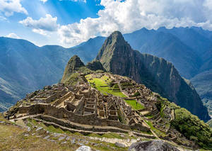 Machu Picchu In Peru Wallpaper