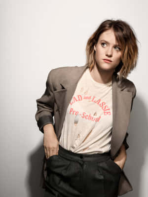 Mackenzie Davis Casual Blazer Look Wallpaper