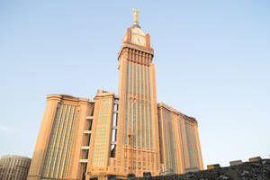 Majestic Clock Tower In Makkah Madina Wallpaper