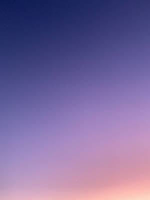 Make A Statement With A Bold Blue Fade Wallpaper