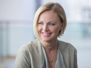 Malin Akerman Stunning Short Blonde Hair Wallpaper