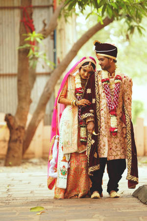 Man Woman Traditional Indian Wedding Costume Wallpaper