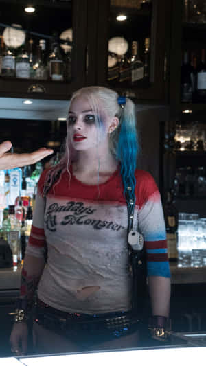 Margot Robbie Harley Quinn Standing Wallpaper