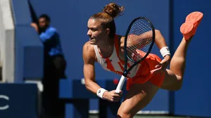 Maria Sakkari With One Leg Raised Wallpaper