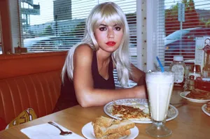 Marina And The Diamonds Diner Wallpaper