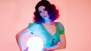 Marina And The Diamonds Orb Wallpaper