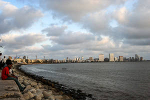 Marine Drive Day Time Mumbai Wallpaper