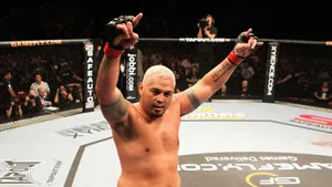 Mark Hunt Ufc Championship Game Wallpaper