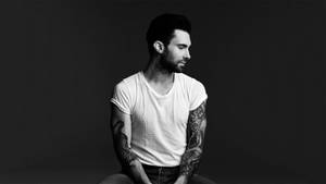 Maroon 5 Black Background White Shirt Wallpaper