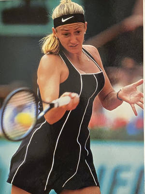 Mary Pierce In Action Wallpaper