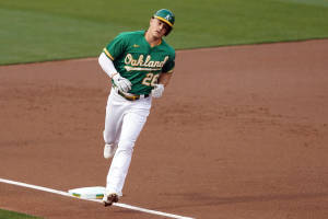 Matt Chapman Base Running Wallpaper