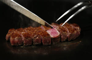 Medium Rare Freshly Cooked Kobe Beef Wallpaper