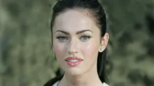 Megan Fox Pretty Blue Eyes Wallpaper