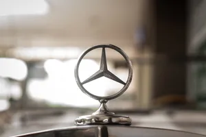 Mercedes-benz Emblem Close-up Wallpaper