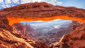 Mesa Arch In Canyonlands National Park Wallpaper