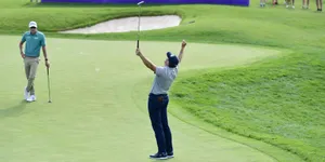 Michael Thompson Celebrating Victory Wallpaper