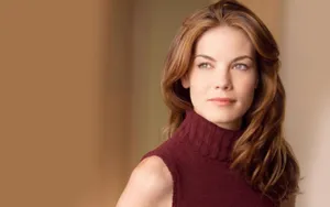 Michelle Monaghan In Purple Dress Wallpaper