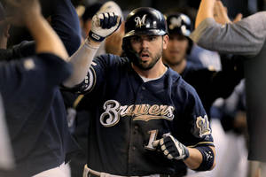 Mike Moustakas Fist Raised Wallpaper