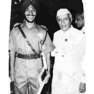 Milkha Singh With Pandit Jawaharlal Nehru Wallpaper