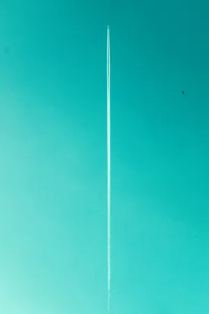 Minimal Jet Contrails Wallpaper