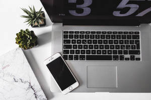 Minimalist Silver Macbook Best Laptop Wallpaper