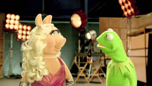 Miss Piggy And Kermit The Frog Wallpaper