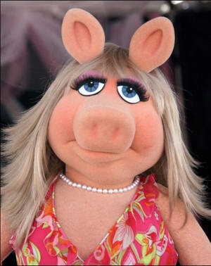 Miss Piggy Sexy Summer Dress Wallpaper