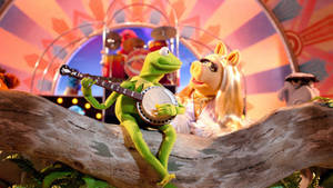 Miss Piggy Singing With Kermit Frog Wallpaper