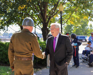 Mitch Mcconnell With Veteran Soldier Wallpaper