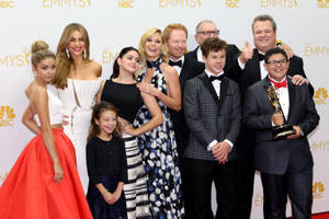 Modern Family At Emmys 2014 Wallpaper