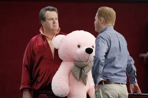 Modern Family Teddy Bear Wallpaper