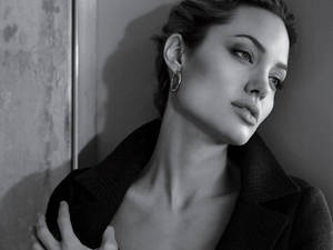 Monochrome Angelina Jolie On Wall Wallpaper