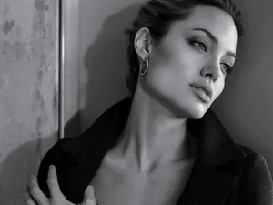 Monochrome Angelina Jolie On Wall Wallpaper